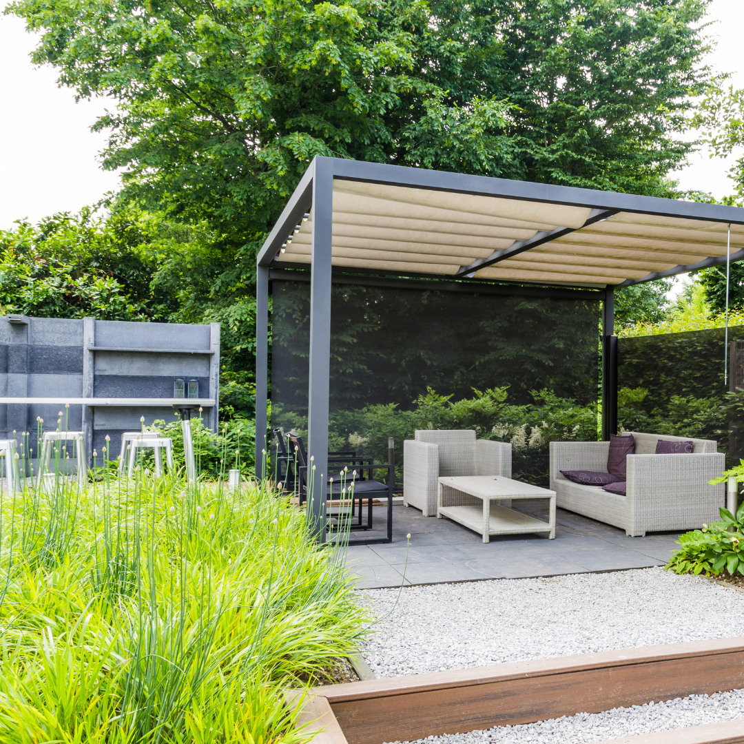 How to Design a Roof That Matches Your Outdoor Living Space